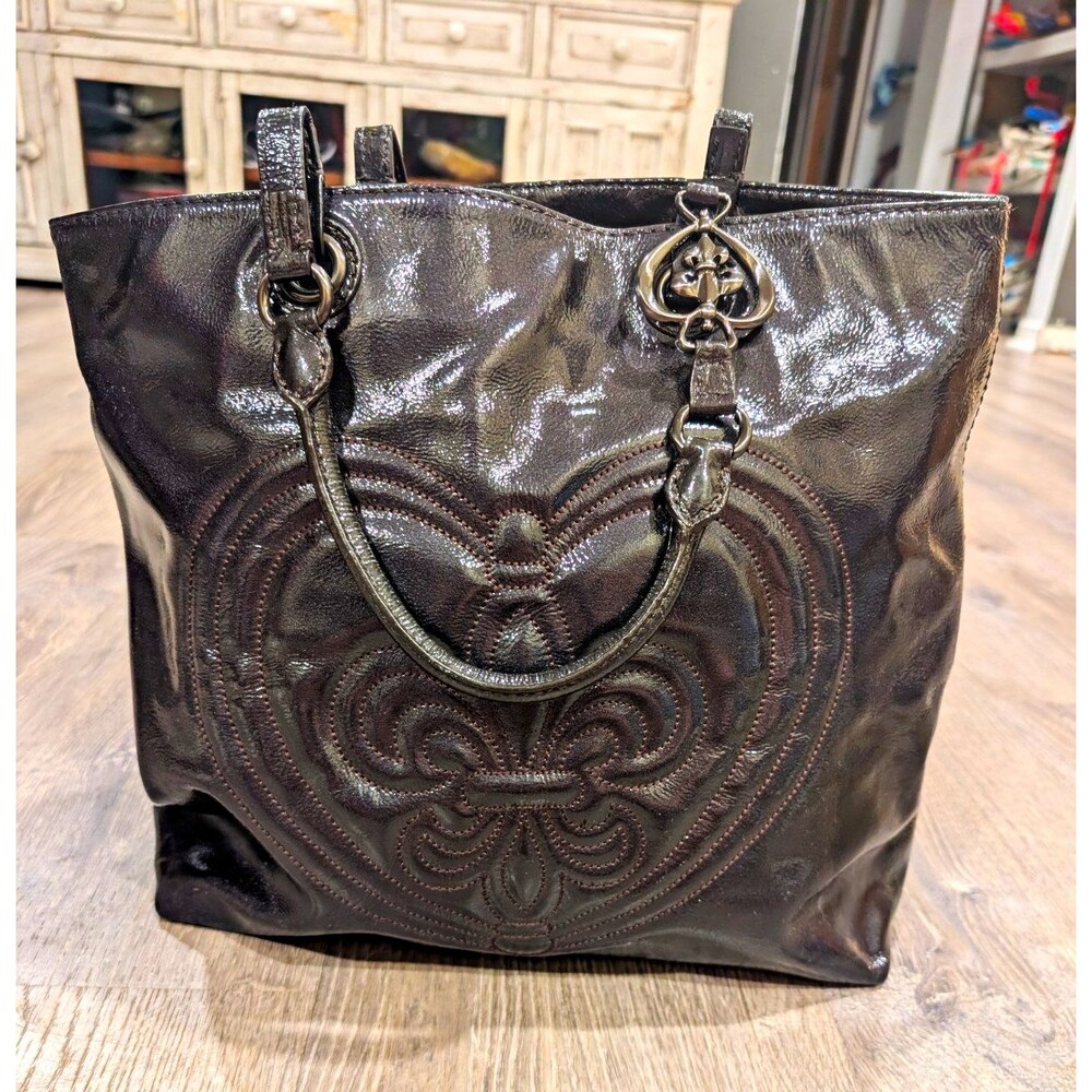 Gianni Bini Black Patent Leather Embroidered Fleur De Lis Heart Tote Bag Purse